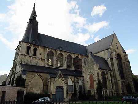 Saint James' Church, located along the Brusselse Straat, Leuven